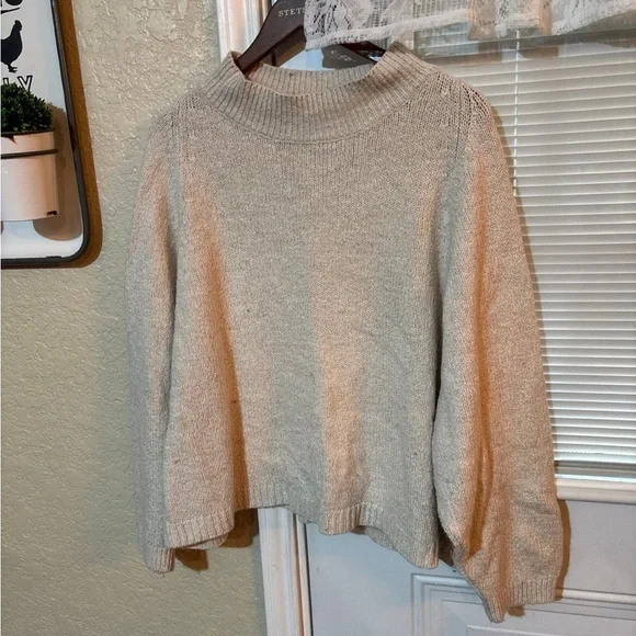 Old Navy Women's Sweater
- Size XXL - Picture 3 of 3